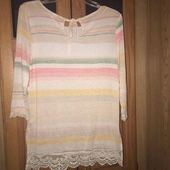 Lauren Conrad small  crocheted edges top shirt LC - Picture 3 of 7